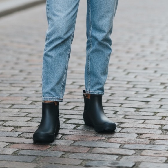 Chooka premium crafted Chelsea Waterproof, faux fur lined boots size US 9. GUC - Picture 2 of 14